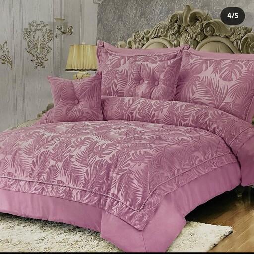 روتختی هاوایی2 نفره8 تکه  شامل 1عدد لحاف1 عدد ملحفه کشدوزی2عدد کوسن4عدد روبالشی در رنگ های طوسی صورتی شیری نسکافه ای